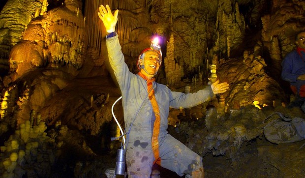 Mišel Sifre u pećini 30. novembra 1999. 