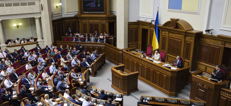 Bójka posłów na Ukrainie. W ruch poszły butelka i torba