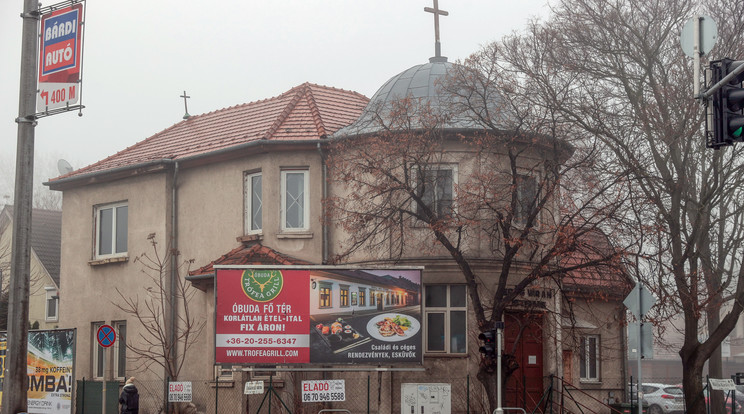 Bárki beköltözhet az egykori evangélikus templomba, ha van pénze / Fotó: Czerkl Gábor