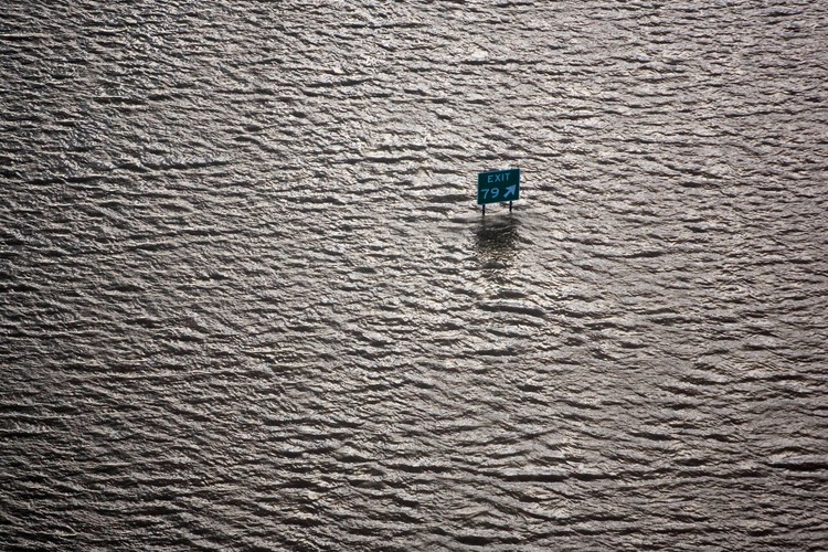 Co najmniej pięć osób nie żyje