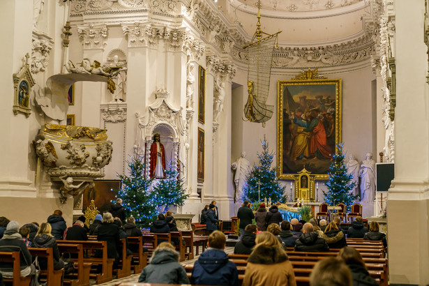 Kiedy trzeba uczestniczyć we mszy w święta Bożego Narodzenia?