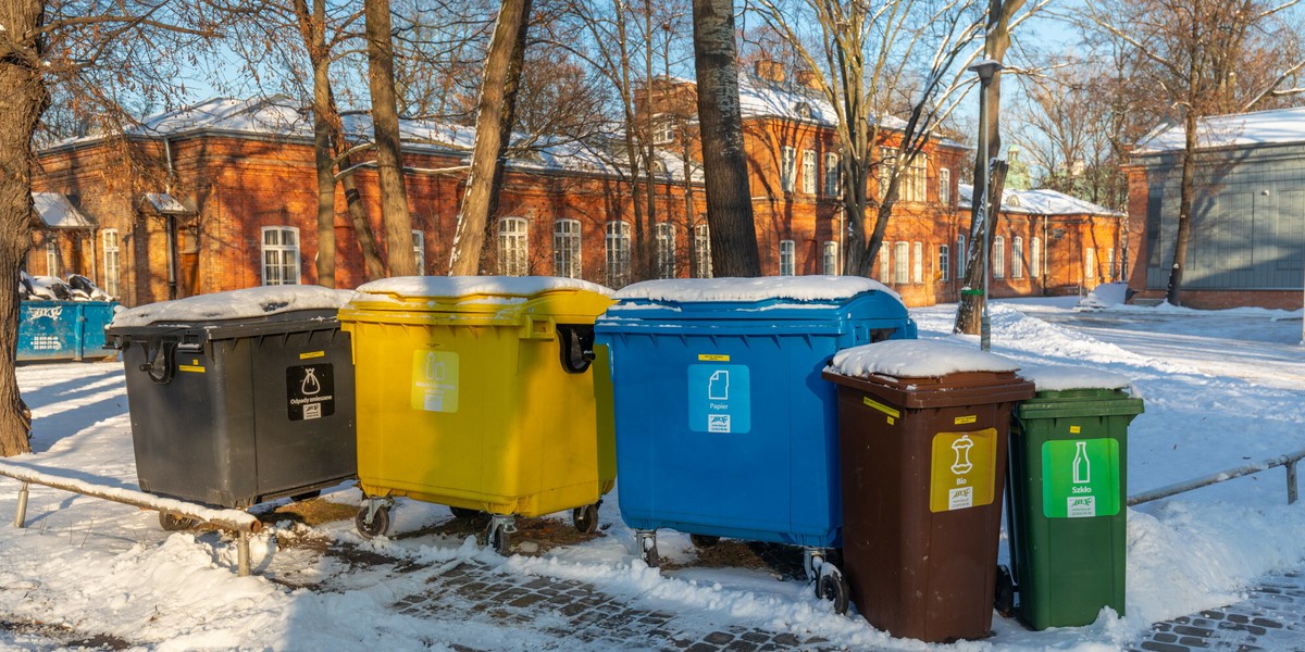 Minister klimatu będzie mógł zezwolić gminie na odstępstwo w całości lub w części w zakresie selektywnego zbierania odpadów komunalnych, jeżeli zostanie spełniony co najmniej jeden z czterech warunków - zakłada projektowana nowelizacja.