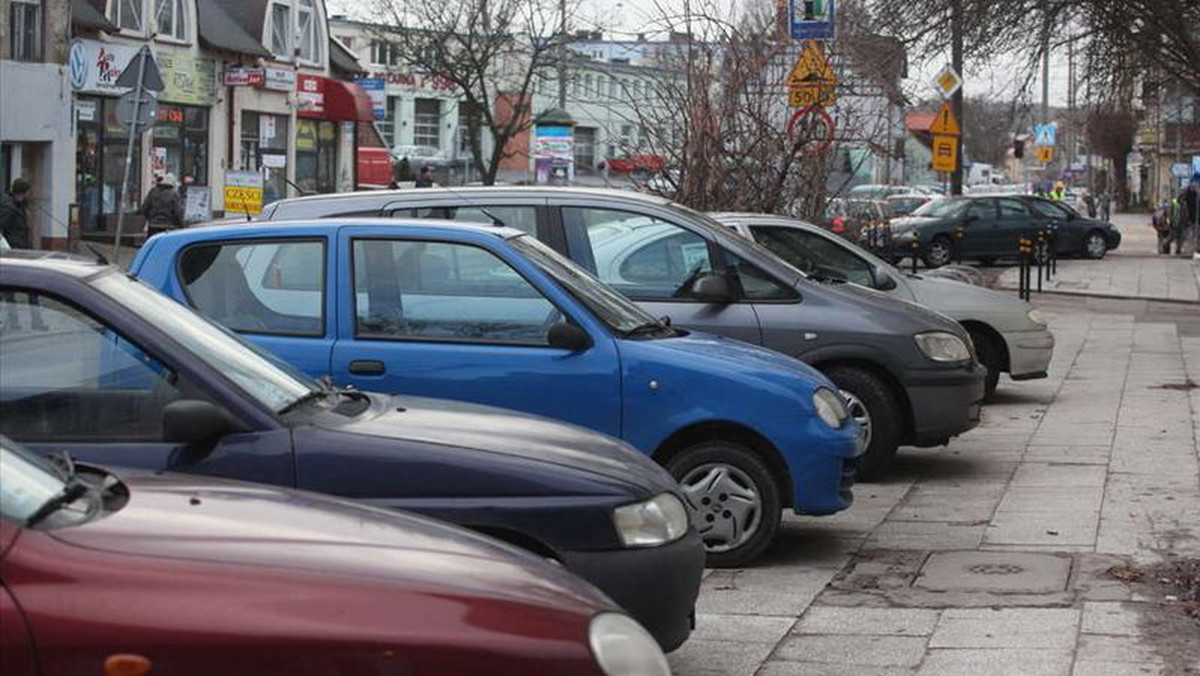 To będzie ciężki rok dla kierowców z Trójmiasta. W Gdańsku będą powiększone strefy płatnego postoju. Władze wprowadzą też drakońskie podwyżki opłat abonamentowych za parkowanie.