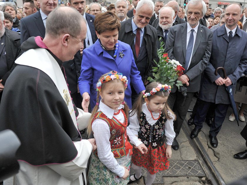 Beta Szydło z dzieciakami