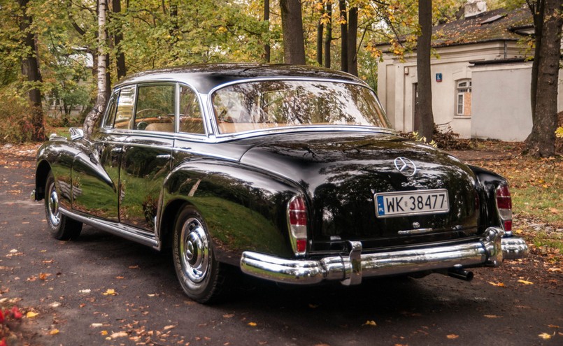 Mercedes 300d Adenauer