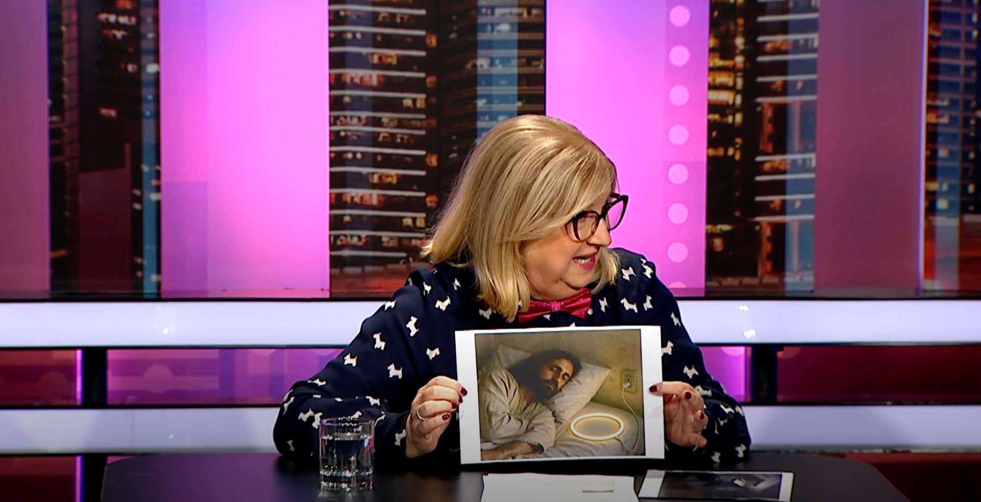 Relácia TV JOJ Sedem - Elena Vacvalová.