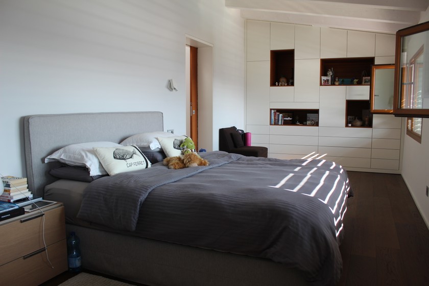 Im oberen Stockwerk, das zum «Originalhaus» gehört, schlafen die Eltern. 