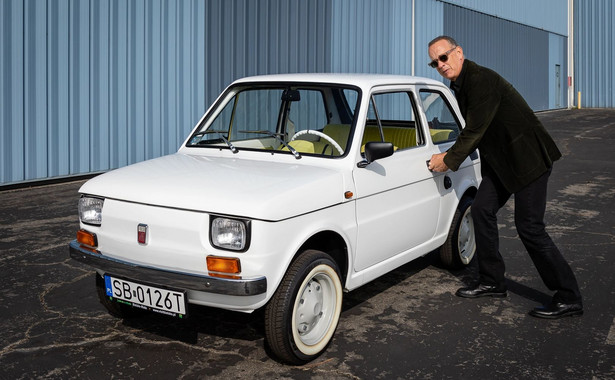 Fiat 126p, którego dostał Tom Hanks, sprzedany za ponad 363 tys. zł