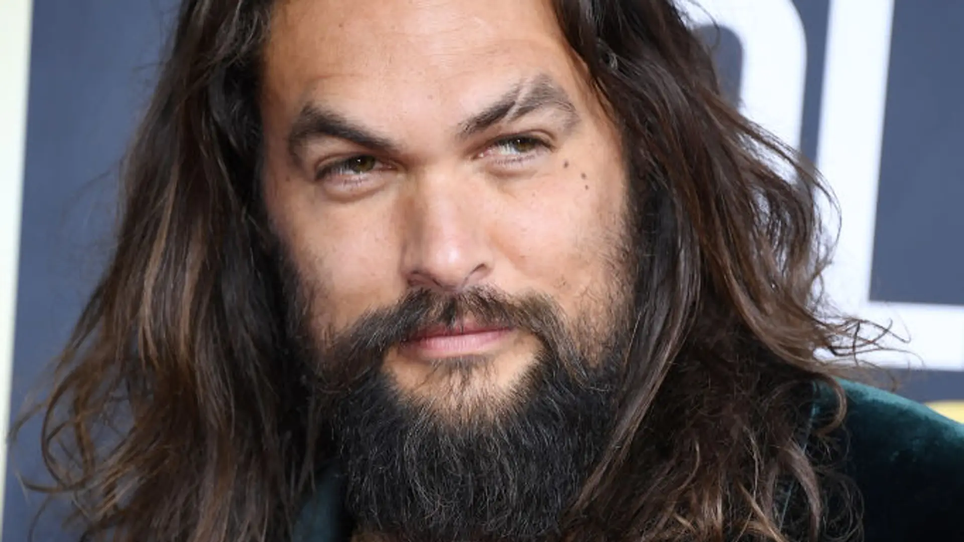 Jason Momoa oburzony na dziennikarza za pytanie o scenę napaści seksualnej w "Grze o tron"