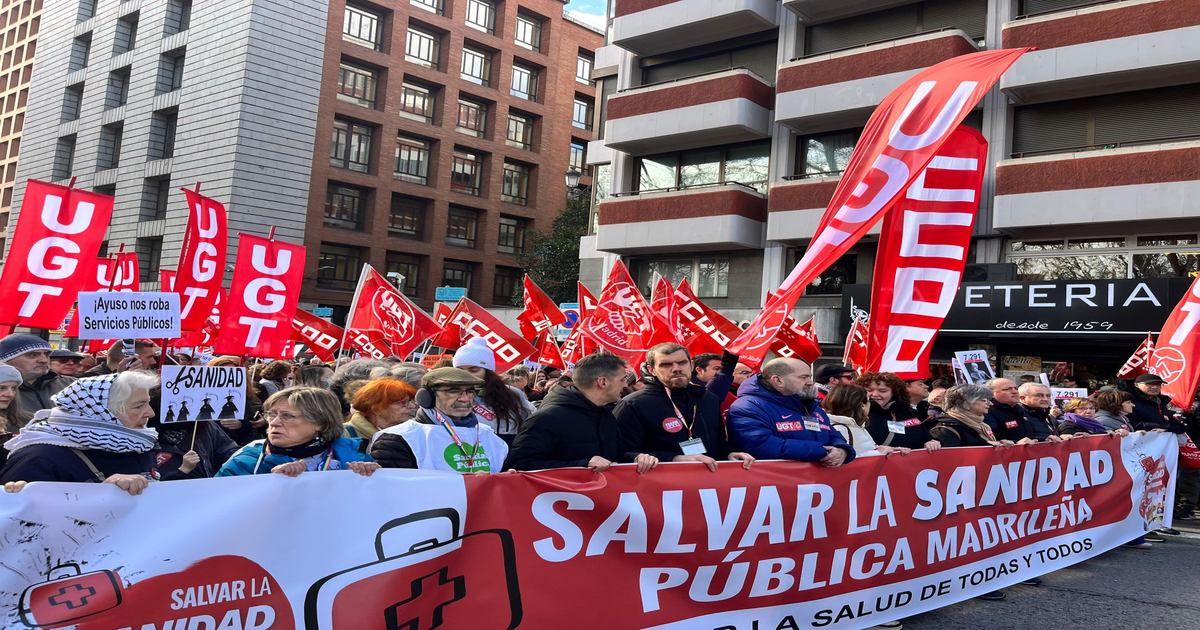 Madrid-invierte-500-menos-en-sanidad-que-la-media-cientos-protestan-hoy