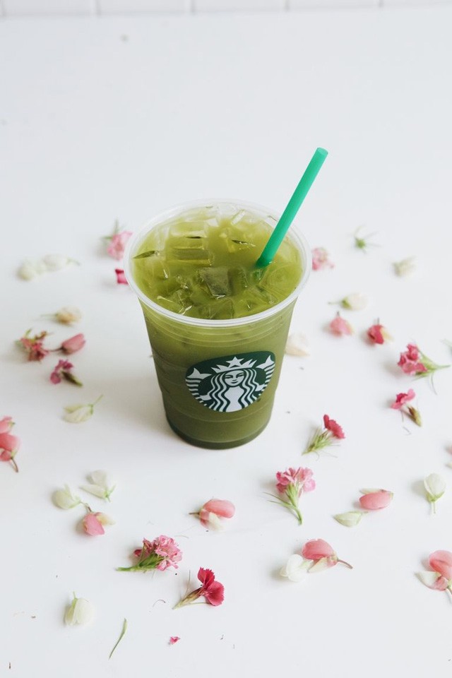 Lady Gaga és a Starbucks kollaborációja a legszivárványosabb dolog ezen a nyáron