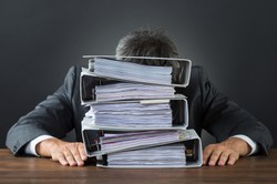 Praca w godzinach nadliczbowych. Co przysługuje pracownikowi?