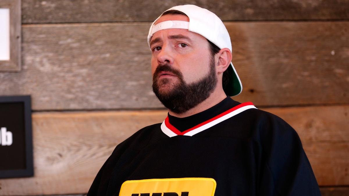 Kevin Smith poinformował na swoim Twitterze, że przeszedł rozległy zawał serca. Amerykański scenarzysta, reżyser oraz aktor trafił do szpitala w niedzielny wieczór.