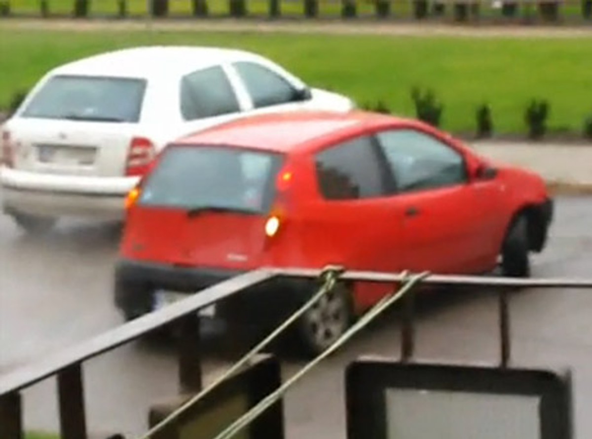 Baba za kierownicą, czyli 8 minut horroru