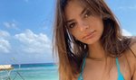 Emily Ratajkowski wdzięczy się w bikini ze swojej kolekcji!