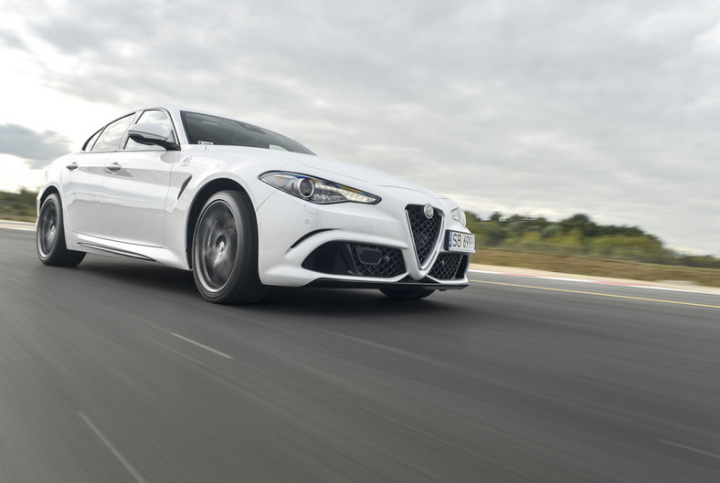 Alfa Romeo Giulia Quadrifoglio - powrót w wielkim stylu