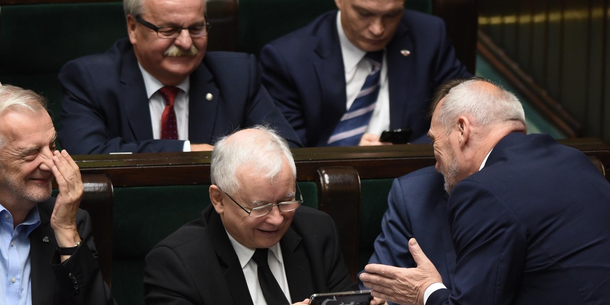 Jarosław Kaczyński rozbawiony