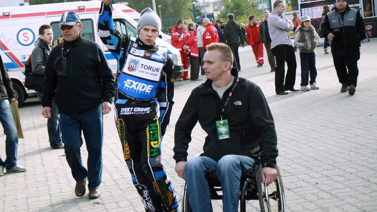 Krzysztof Cegielski uznał olbrzymie kary nałożone na Unibax Toruń, za słuszne i zaznaczył, że cieszy go fakt, iż w całej sytuacji nie ucierpieli zawodnicy. Cegielski żywi nadzieję, że werdykt Komisji Orzekającej Ligi, zmusi działaczy Unibaksu do refleksji.