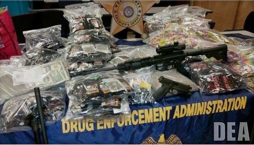 Deo zaplenjene droge i oružja