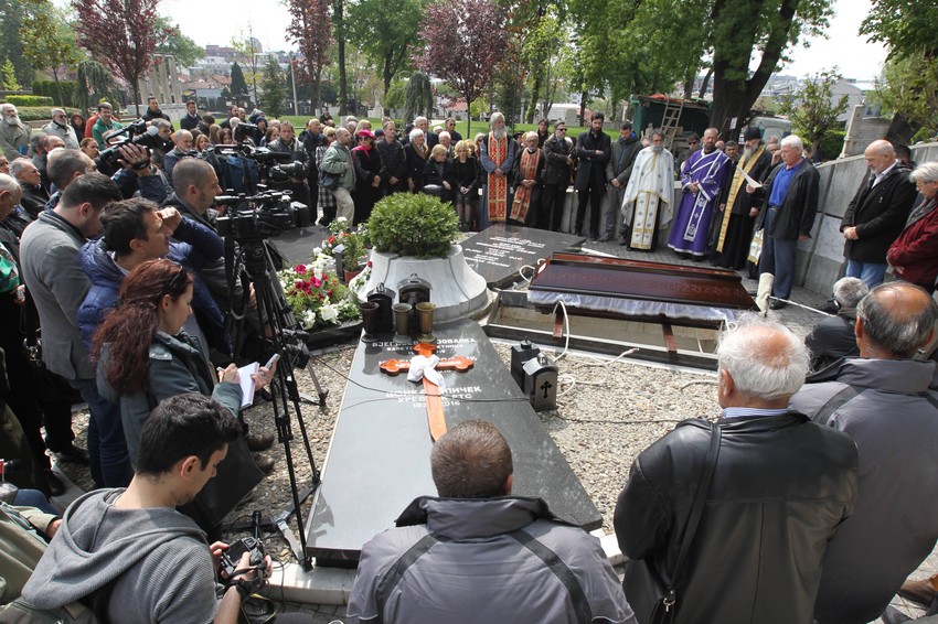 Opelo drži sin Raše Popova, sveštenik Bojan Popov