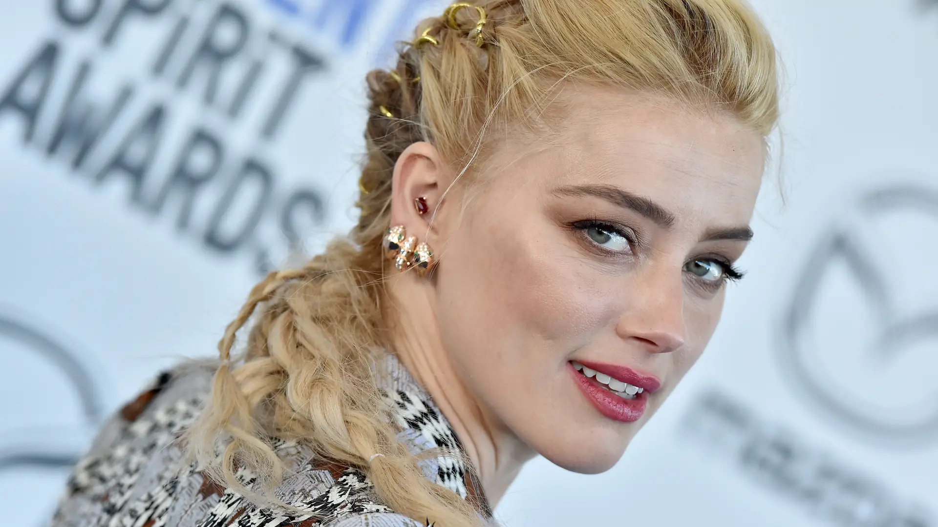 Po publikacji kompromitujących nagrań, fani masowo podpisują petycję przeciwko Amber Heard