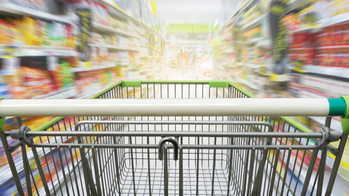 Supermarket sklep handel wózek