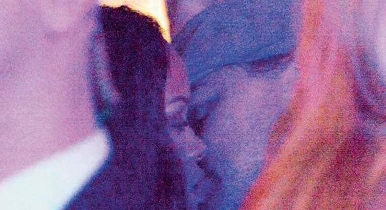 Rihanna, Leonardo DiCaprio kissing in Paris