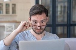 firmy będą musiały ujawnić wysokość wynagrodzeń