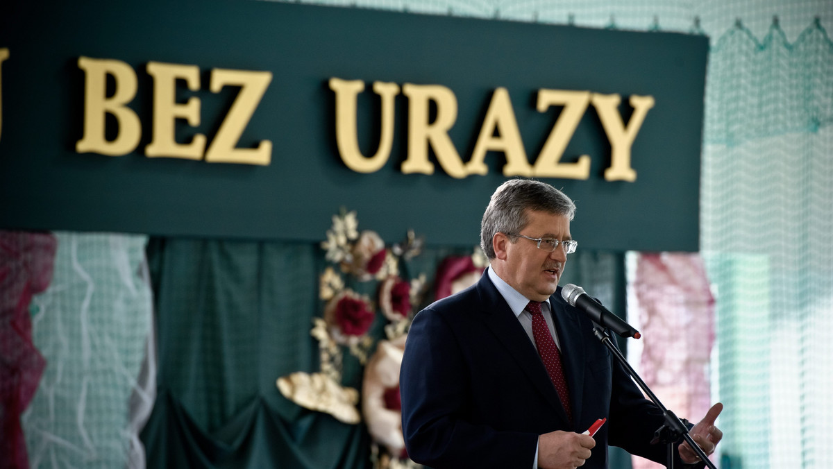 Prezydent Bronisław Komorowski otworzył we wtorek w Zamościu (Lubelskie) nową szkolną halę sportową. W tym nowoczesnym obiekcie będzie można rozgrywać także zawody rangi międzynarodowej.