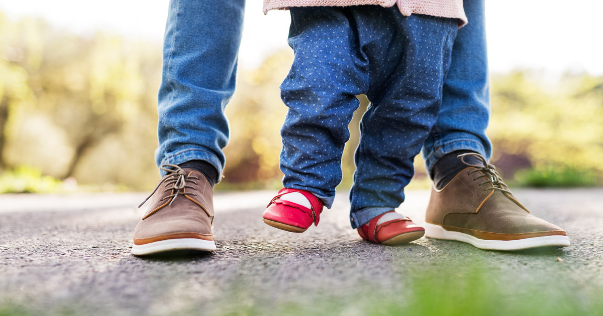 Pierwsze buty dla dziecka - rodzaj, wybór, rozmiar. Kiedy kupić buty  ortopedyczne?