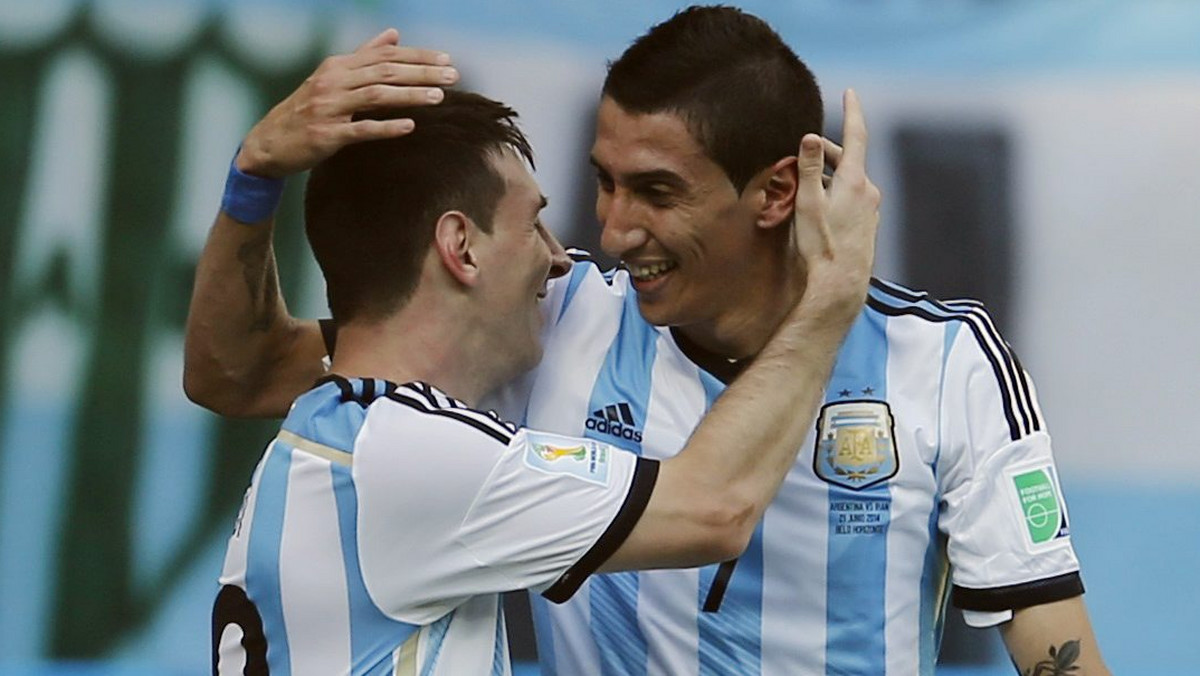 Argentyńczycy po wymęczonym zwycięstwie w 1/8 piłkarskich mistrzostw świata ze Szwajcarią, pochwalili się zdjęciami z szatni. Na tych widać, jak celebrowali wygraną. Fotografie na portalu społecznościowym zamieścił między innymi Lionel Messi.