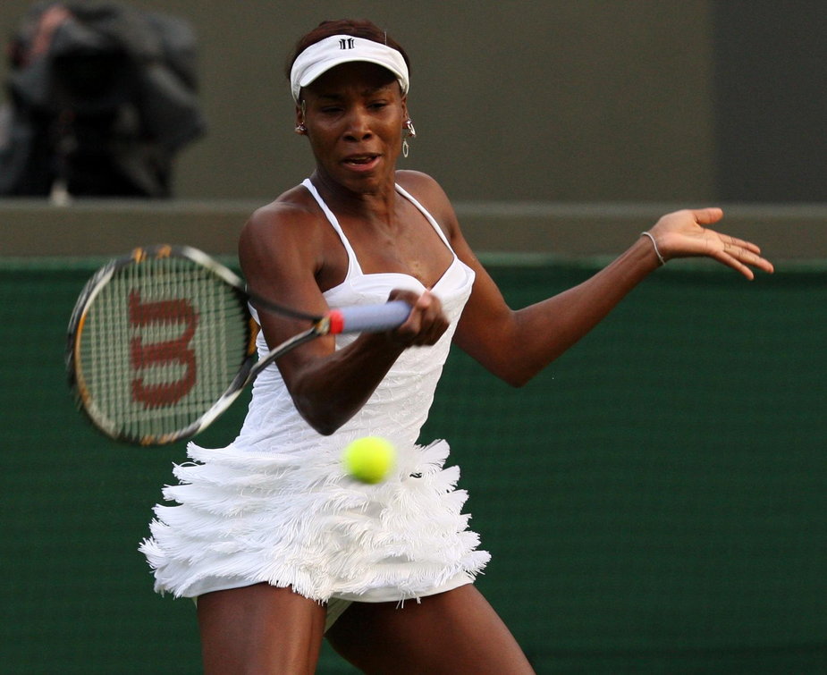 Venus Williams na kortach Wimbledonu w 2010 r.