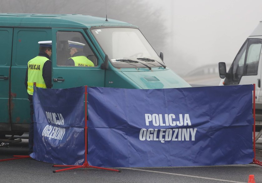 Karambol na Trasie Łazienkowskiej. Nie żyje kierowca