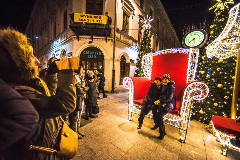 Świąteczna iluminacja na Piotrkowskiej w Łodzi