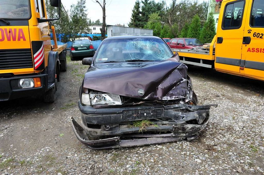 11 rannych. Auto rozjechało ludzi przed Kościołem!