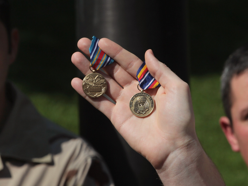 Риверсайд медаль. War on terrorism service Medal. Натовские медали. Медаль за борьбу с терроризмом. Медаль НАТО.