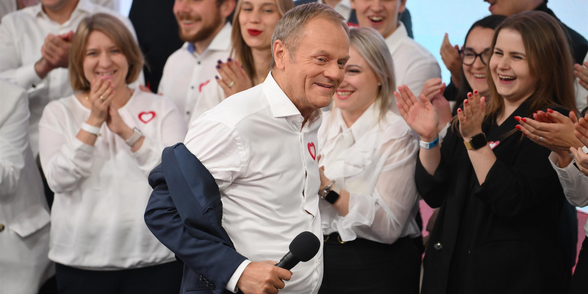 Donald Tusk po ogłoszeniu sondażowych wyników wyborów.