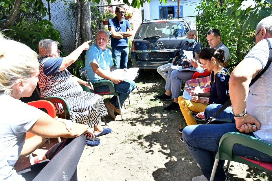 Predsednik Opštine Zvezdara u poseti "zazidanim" stanarima