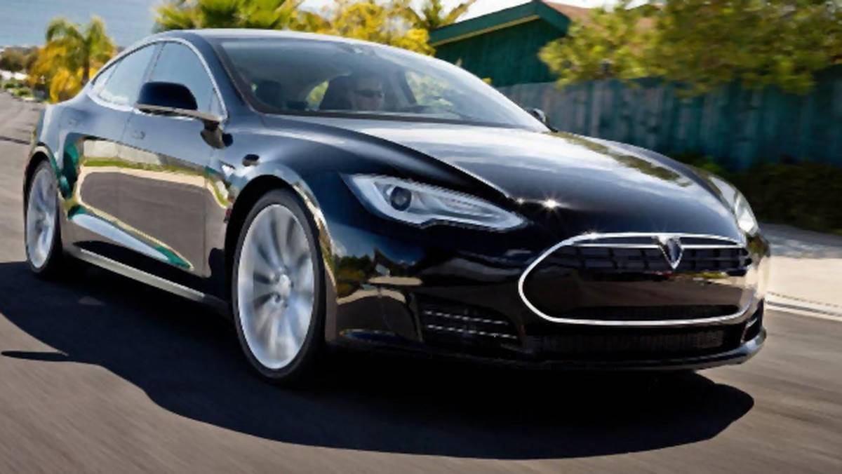 Tesla Model 3 w niemal finalnej wersji na wideo
