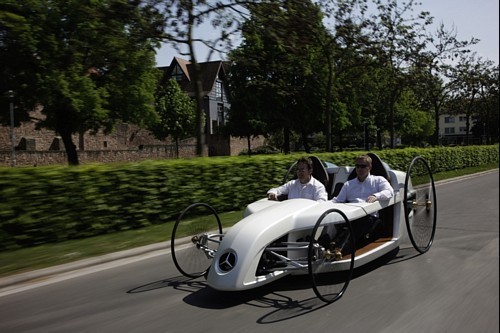 Mercedes F-CELL Roadster - Śladami Berthy Benz