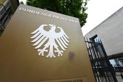 Niemiecki sąd najwyższy częściowo uniewinnił neonazistę