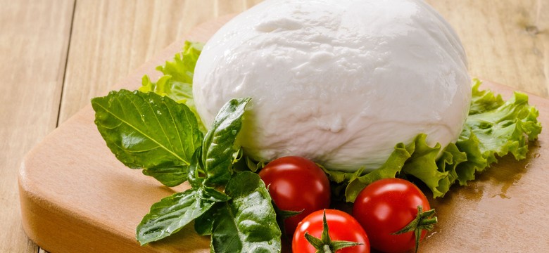 Oszukują przy produkcji żywności. "Produkty nielegalne, niebezpieczne"