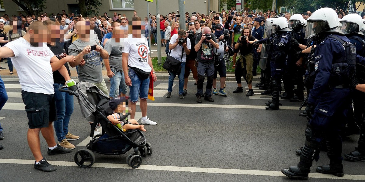 Białystok: Ojciec z dzieckiem na Marszu Równości. Jest w rękach policji