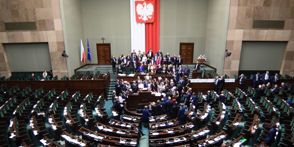 Prokuratura zajmie się grudniowym posiedzeniem Sejmu