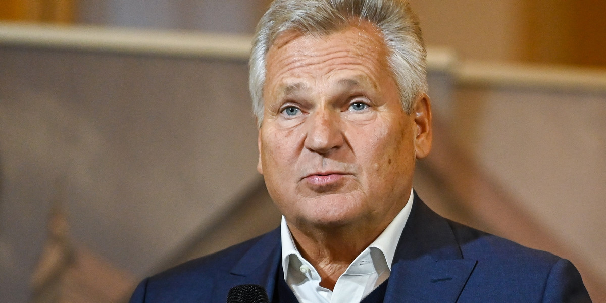 Aleksander Kwaśniewski, analizując wystąpienie Putina z 9 maja zwrócił uwagę na dwa ważne i pomijane przez komentatorów elementy.