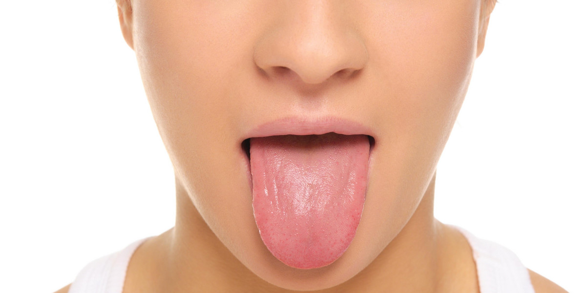 Jak uśmierzyć ból poparzonego języka? Sposoby na poparzony język