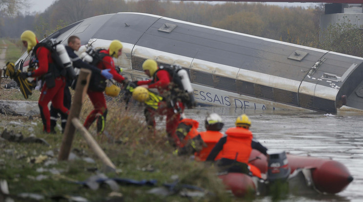 Kisiklott TGV Strasbourg közelében2- Fotó Reuters