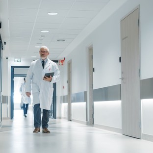 Jelentős fordulat a nyugdíj melletti munkavégzésben – Így változnak a szabályok