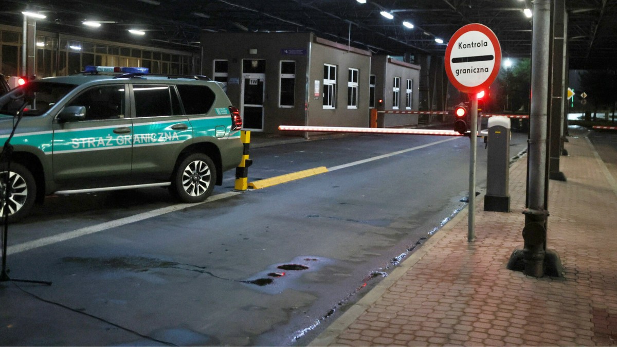 Mimo zamkniętej granicy Białorusini wjeżdżają do Polski. Wystarczy jeden bilet