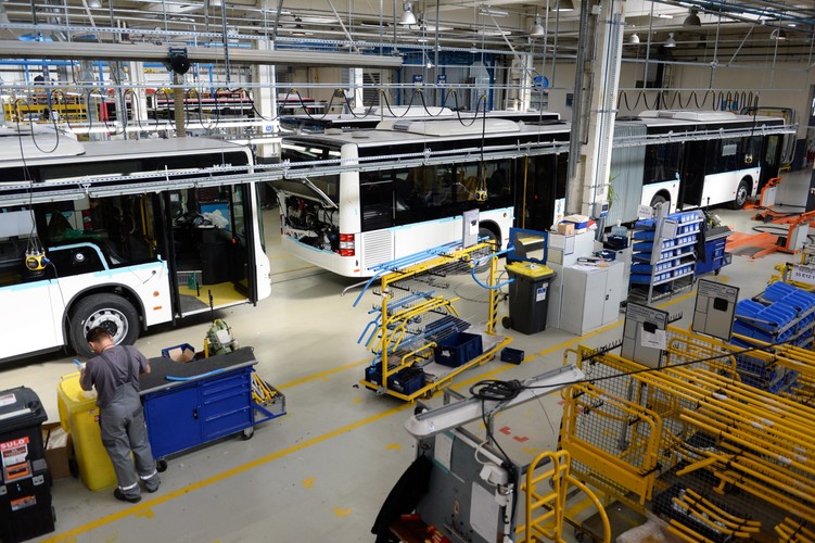 Linia produkcyjna w zakładzie produkcji autobusów MAN w Starachowicach<br><br>fot. (mr) PAP/Piotr Polak